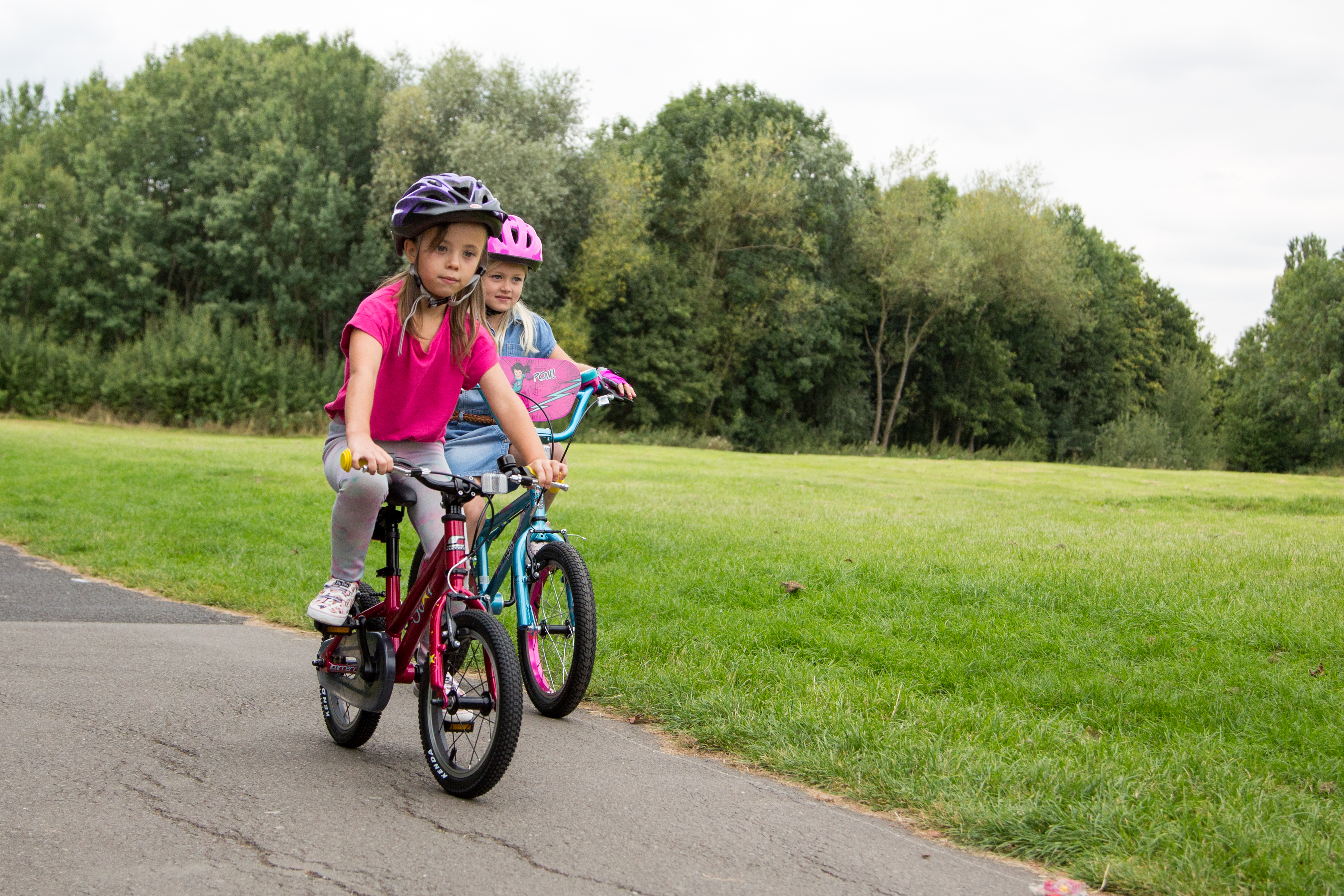 kids cycling