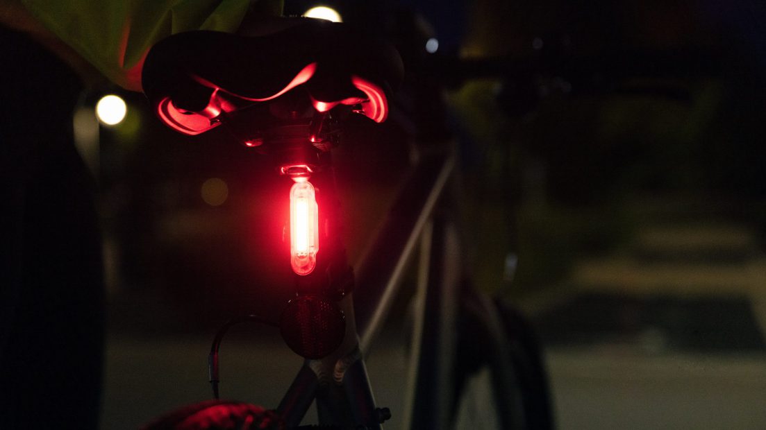 5 tips for choosing the right bike lights and setting them up