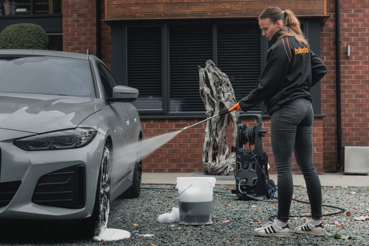 How to wash Saharan dust off your car - Halfords